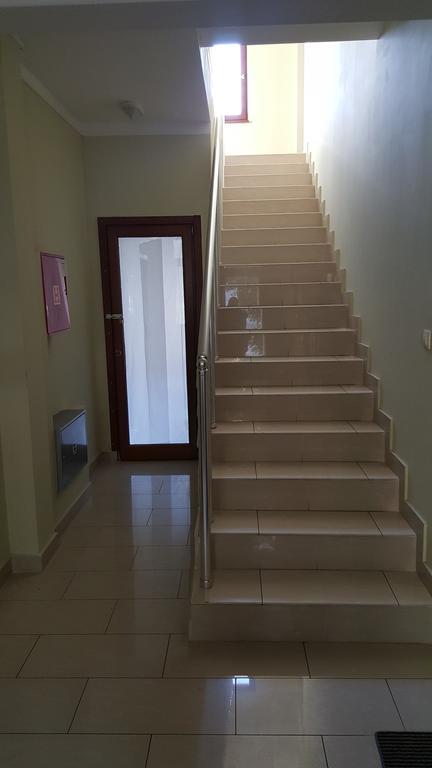 Roman Gardens Studio Apartment ริซาน ภายนอก รูปภาพ