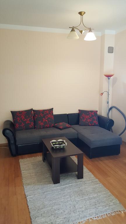 Roman Gardens Studio Apartment ริซาน ภายนอก รูปภาพ